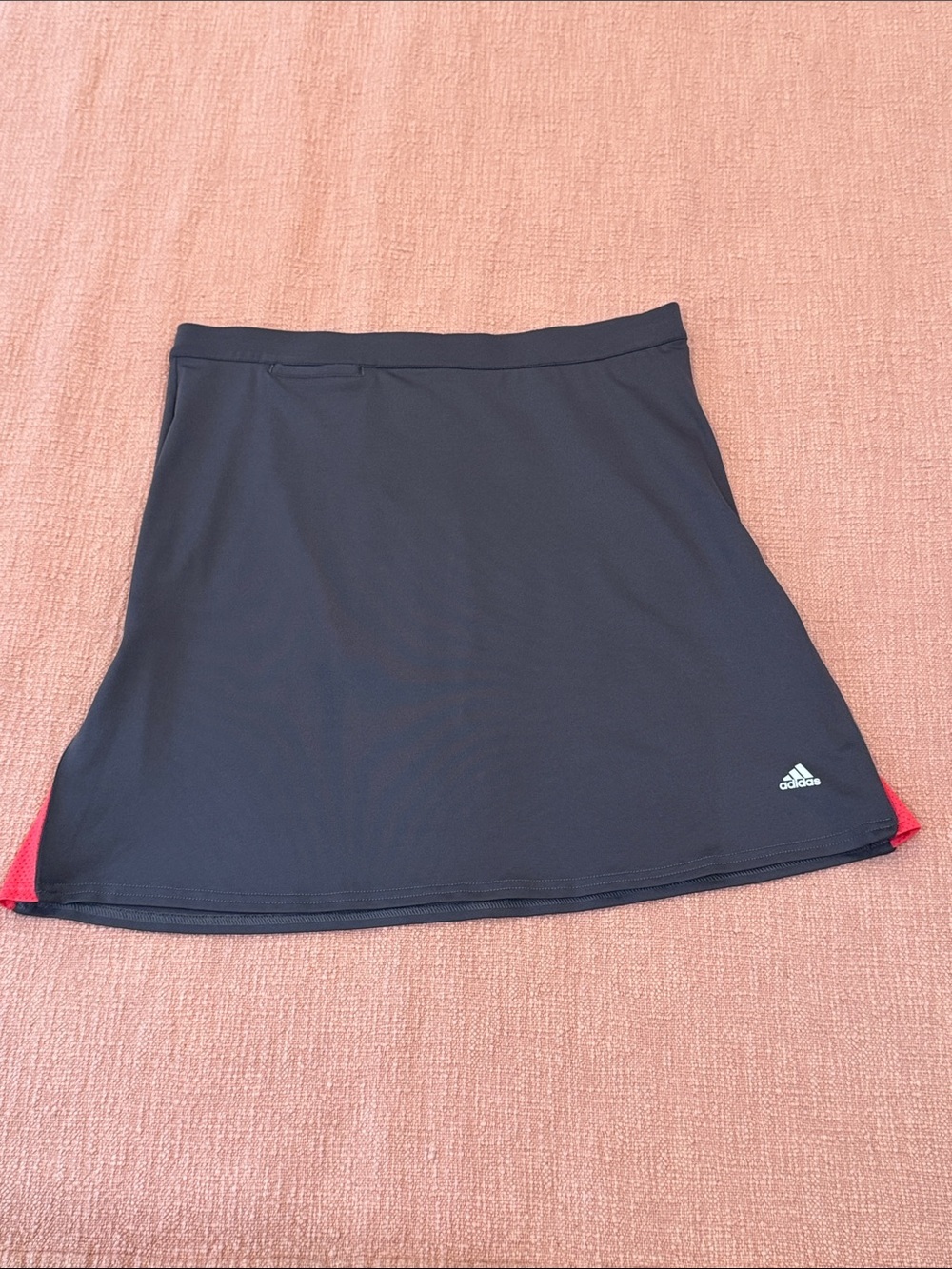 adidas wm’s size 8 gray athletic Skirt with pink Side Panels